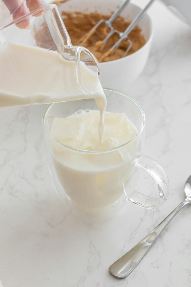 How Many Carbs Are in a Cup of Milk? A Quick Guide to Milk Carbohydrates