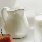 How Many Carbs Are in a Cup of Skim Milk